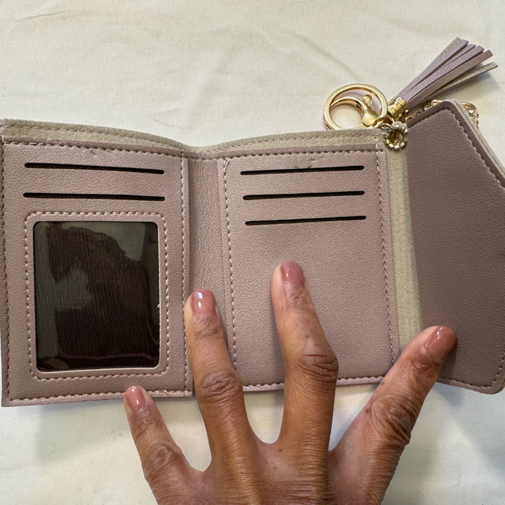 Women's Compact Card Holder with Tassel Keychain - Lavender - Picture 4 of 4